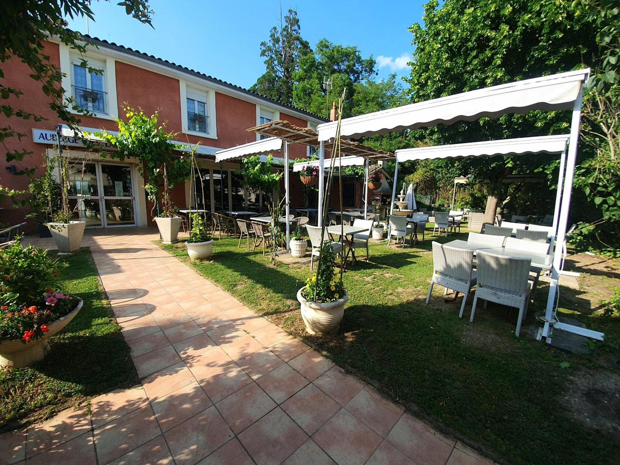 Auberge Des Lacs Bleus Clérac Dış mekan fotoğraf